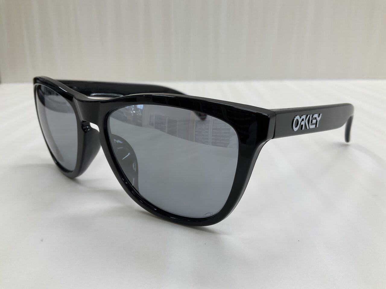 オークリー Frogskins(フロッグスキン) | メガネのセイコー|千葉県 オークリー Frogskins(フロッグスキン) | メガネのセイコー|千葉県