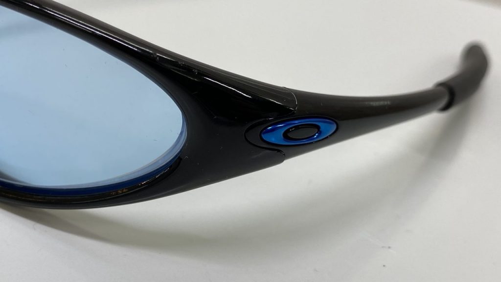 オークリーミニット オリジナル度付きサングラスのご紹介です 