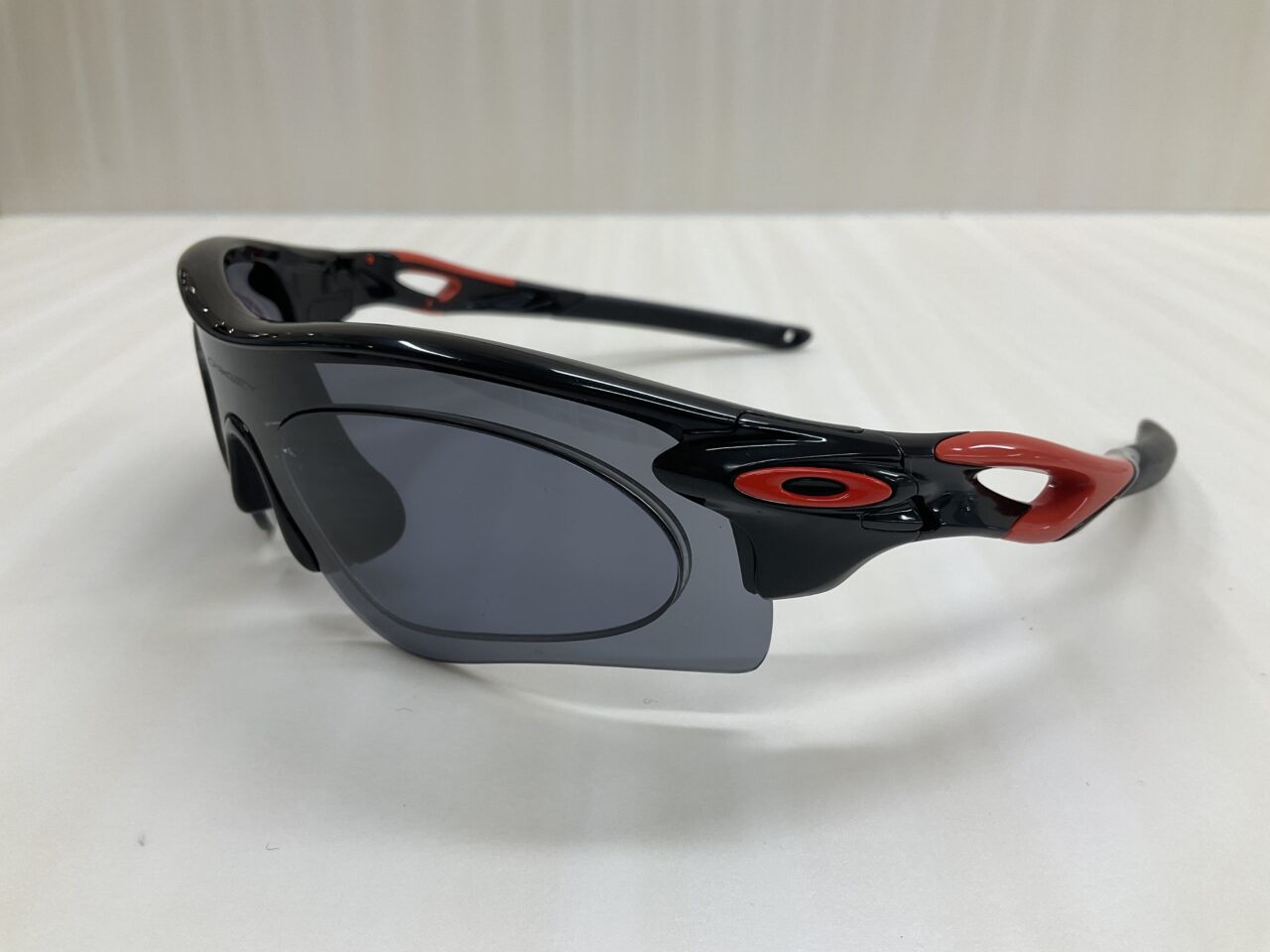 OAKLEY RadarLock（レーダーロック）純正度付きサングラス | メガネの